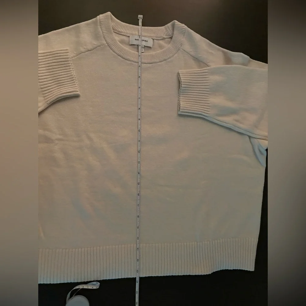 Banana Republic Cream Knit Crewneck Sweater - Picture 7 of 8